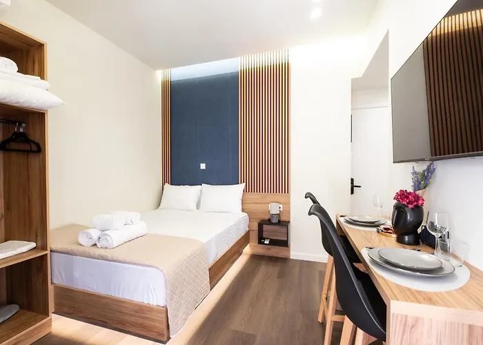Modern Rooms Pagrati